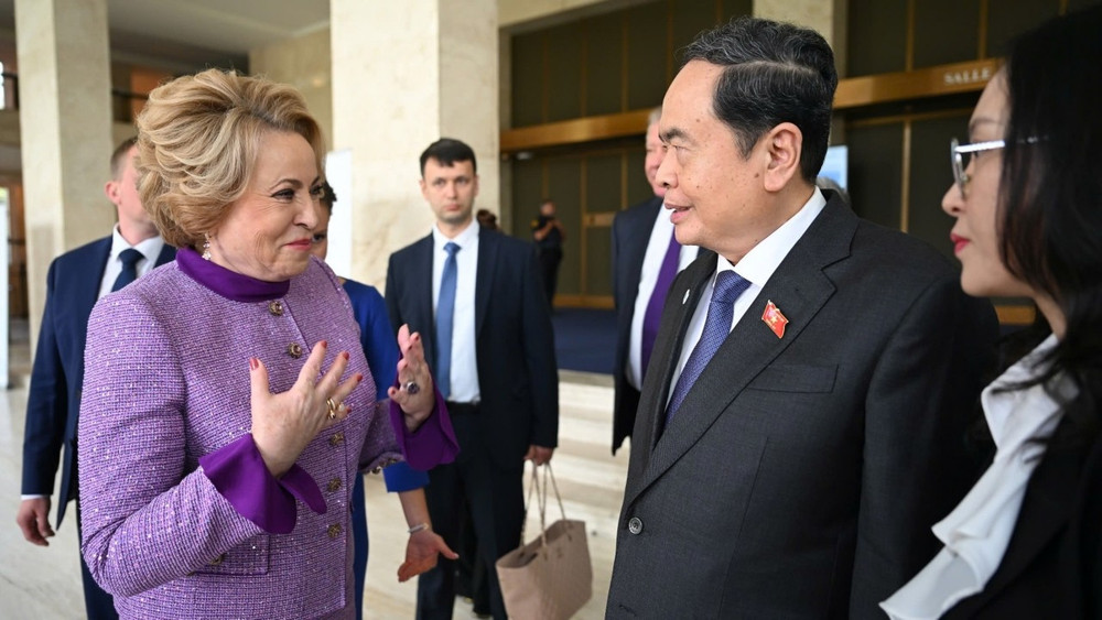 Chủ tịch Quốc hội Trần Thanh Mẫn gặp Chủ tịch Hội đồng Liên bang Nga Valentina Matviyenko. (Ảnh: quochoi.vn)