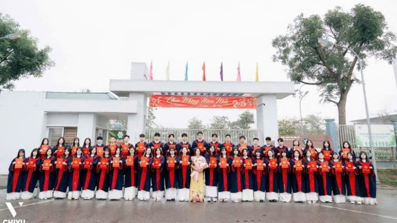Hơn 90% học sinh lớp 9A2, Trường trung học cơ sở Vĩnh Yên thi đỗ vào Trường trung học phổ thông chuyên Vĩnh Phúc. 
