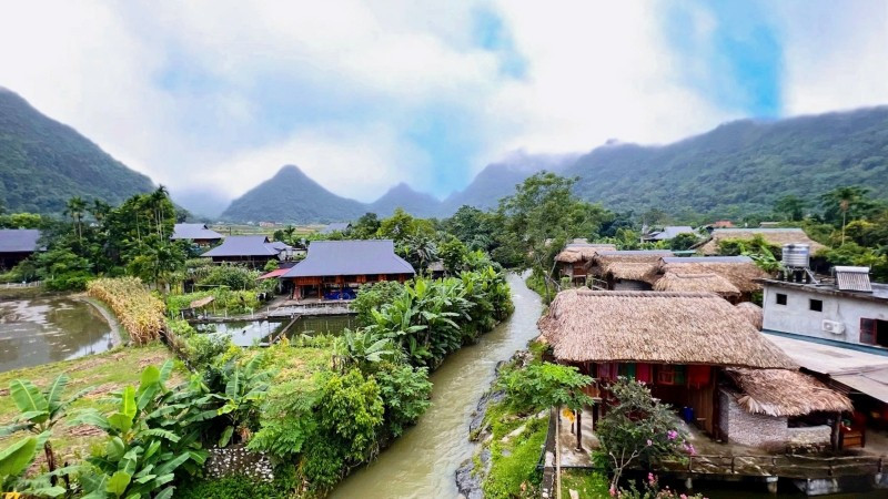Một góc thung lũng Lâm Thượng bên dòng Khuổi Nọi.