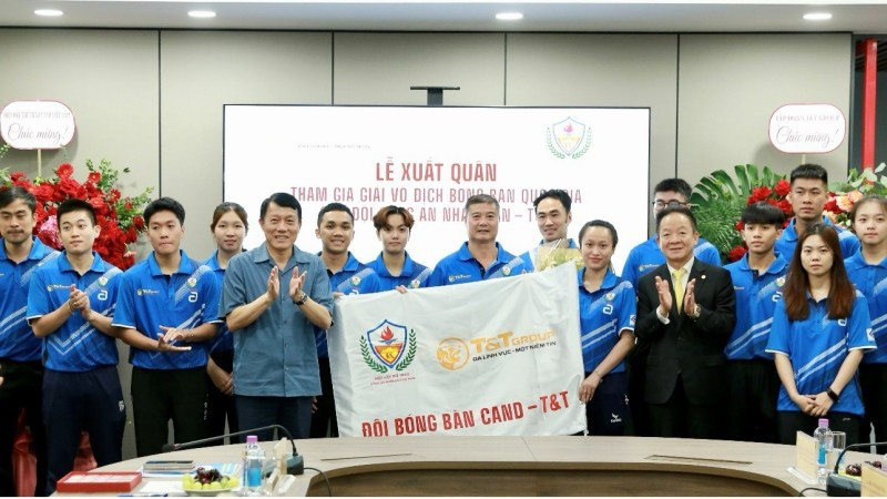 Câu chuyện bầu Hiển-Lê Đình Đức đã trở thành nguồn cảm hứng mạnh mẽ cho cộng đồng. ledinhduc-2.jpg