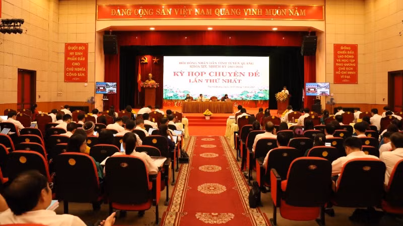 Toàn cảnh kỳ họp.