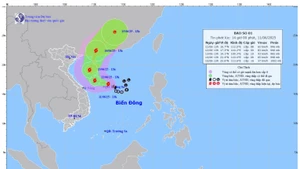 Bản đồ dự báo quỹ đạo và cường độ Bão số 1 lúc 14 giờ chiều 11/6. (Ảnh: Trung tâm Dự báo khí tượng thủy văn quốc gia)