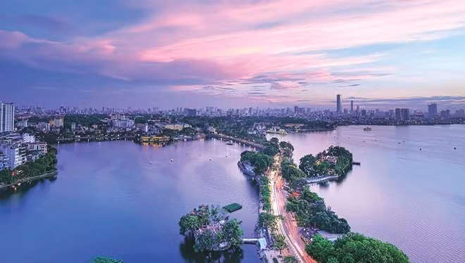 Một góc Hồ Tây. (Ảnh: Lê Việt Khánh)