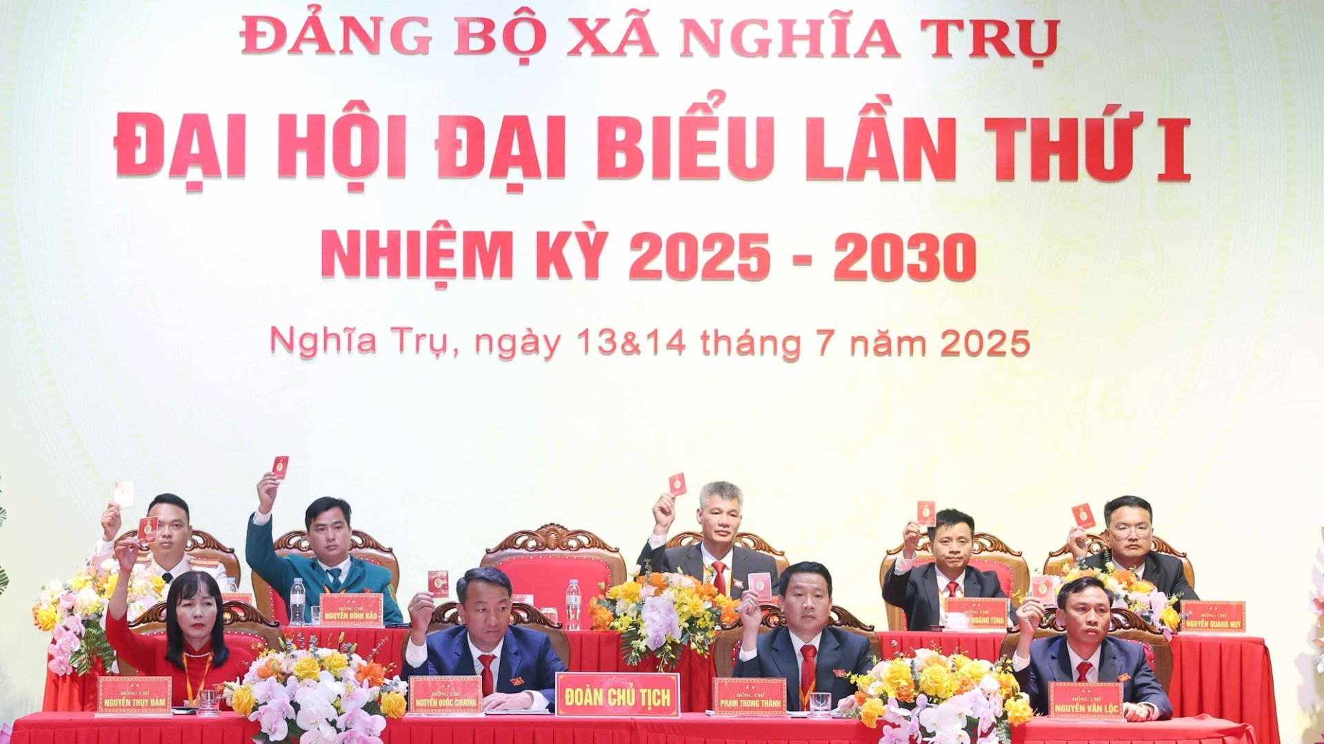 vna-potal-tong-bi-thu-to-lam-du-dai-hoi-dai-bieu-lan-thu-i-nhiem-ky-2025-2030-cua-dang-bo-xa-nghia-tru-8147593-8672.jpg