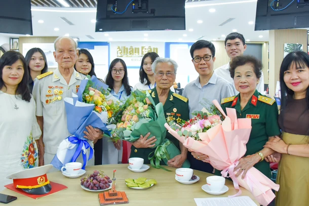 Giao lưu trực tuyến với các nhân chứng lịch sử Ngày Giải phóng Thủ đô 10/10