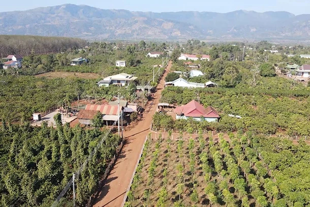 Hệ thống giao thông nông thôn ở Gia Lai. (Ảnh minh họa: SỸ TẠO)