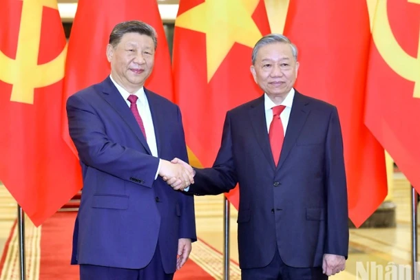 Tổng Bí thư Tô Lâm hội đàm với Tổng Bí thư, Chủ tịch Trung Quốc Tập Cận Bình. (Ảnh: ĐĂNG KHOA)