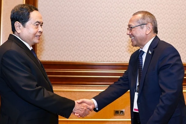 Chủ tịch Quốc hội Trần Thanh Mẫn tiếp Chủ tịch Đảng Dân chủ nhân dân Uzbekistan Ulugbek Inoyatov. (Ảnh: TTXVN)