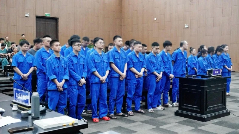Cựu Phó Chủ tịch phường và chủ quán karaoke lĩnh án tù về tội ma túy tại Hà Nội