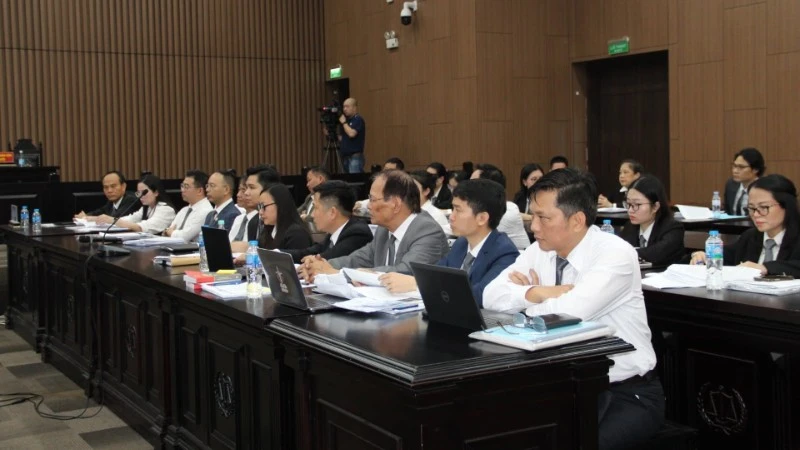 Luật sư tập sự phải gia nhập Đoàn luật sư: Tăng cường tiêu chuẩn chính trị và đạo đức