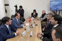 Toàn cảnh buổi làm việc giữa Đại sứ Nguyễn Việt Cường và các lãnh đạo vùng Aysén. (Ảnh: Đại sứ quán Việt Nam tại Chile)