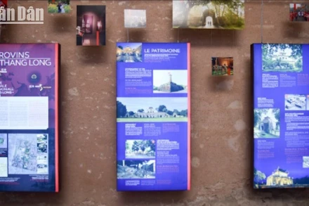 Thông tin về Hoàng thành Thăng Long được cập nhập mới nhất nhằm thu hút khách du lịch. (Ảnh: MINH DUY)