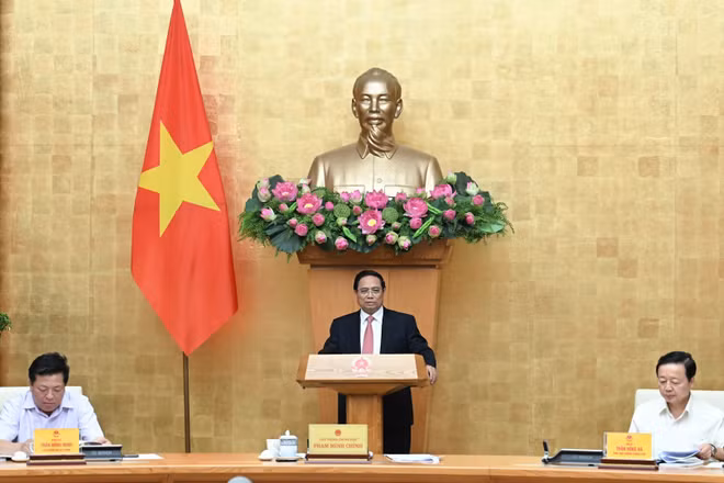 Thủ tướng Phạm Minh Chính phát biểu chỉ đạo tại phiên họp.