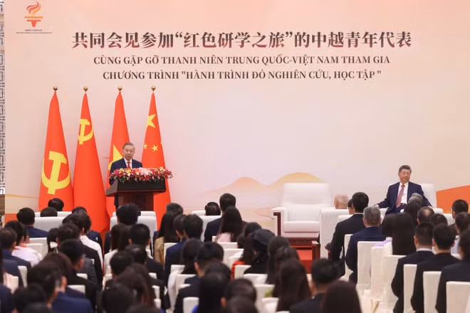 Tổng Bí thư, Chủ tịch nước Tô Lâm phát biểu tại buổi gặp gỡ thanh niên hai nước tham gia chương trình “Hành trình Đỏ nghiên cứu, học tập”. (Ảnh: THỐNG NHẤT/TTXVN)