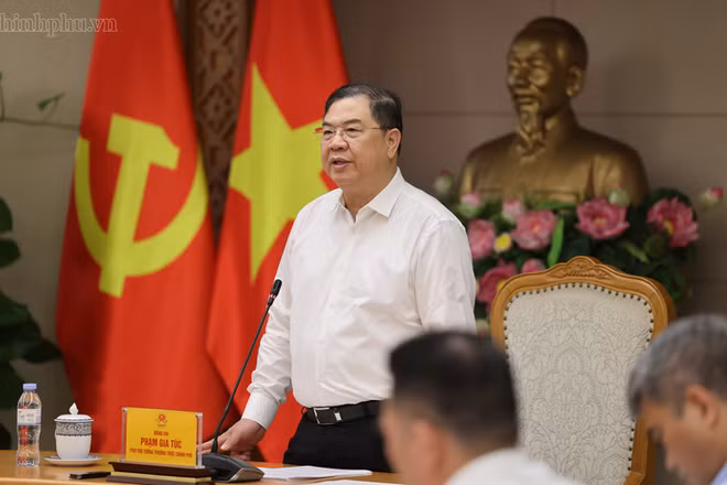 Phó Thủ tướng Thường trực Phạm Gia Túc chủ trì cuộc họp với các bộ, ngành và tỉnh Lâm Đồng. (Ảnh: VGP)