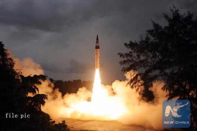 Tổ chức Nghiên cứu và Phát triển Quốc phòng Ấn Độ (DRDO) công bố hình ảnh về một vụ thử tên lửa của nước này. (Ảnh: Xinhua/DRDO) 