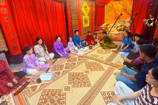 Không gian lớp học ca trù tại Bích Câu Đạo Quán. (Ảnh: TRANG ANH)