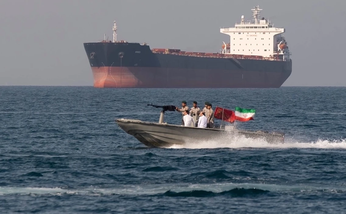 Iran cảnh báo kiểm soát eo biển Hormuz cho đến khi xung đột Gaza kết thúc