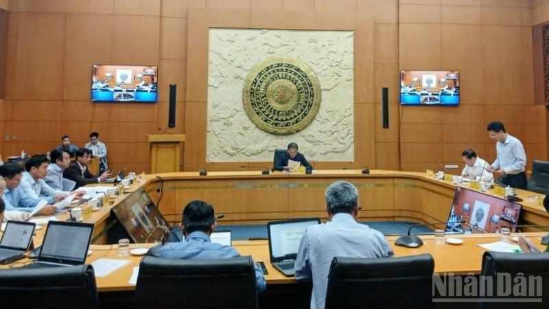 Quang cảnh cuộc họp.