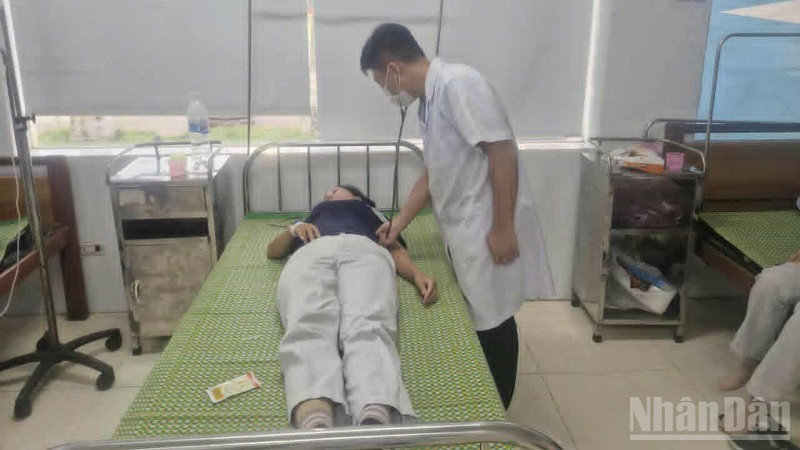Công nhân Công ty Toyoda nhập viện sau bữa cơm tại bếp ăn tập thể của nhà máy ngày 7/8/2025.