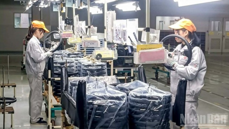 Sản xuất vô-lăng ô-tô tại Công ty TOYODA (Nhật Bản), khu công nghiệp Tiền Hải (tỉnh Hưng Yên).