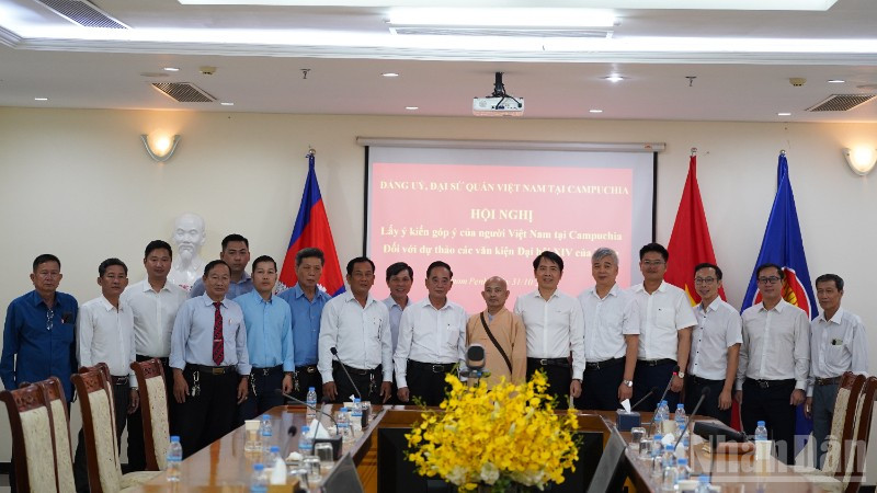 Các đại biểu tham gia lấy ý kiến, góp ý tại hội nghị. (Ảnh: ĐINH TRƯỜNG)