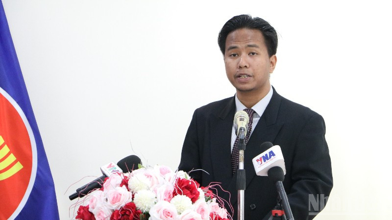 Giám đốc điều hành Trung tâm Nghiên cứu khu vực Campuchia Him Raksmey. (Ảnh: HUY VŨ)