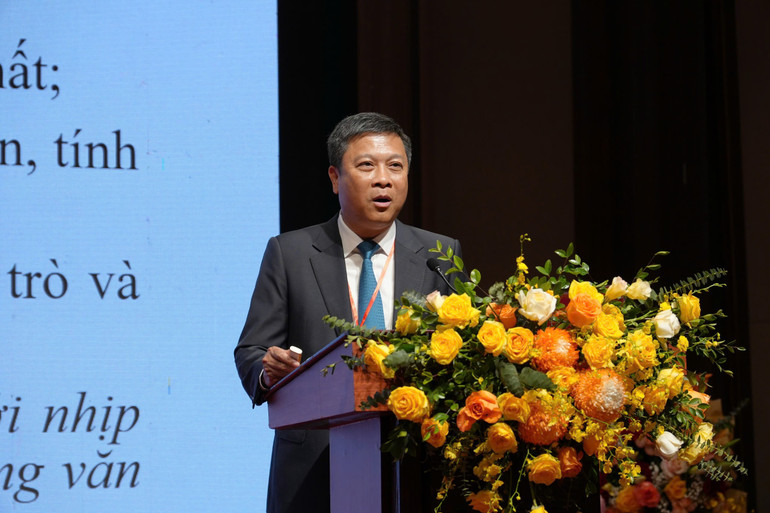 Bác sĩ cao cấp Nguyễn Thế Anh, Giám đốc Bệnh viện Hữu Nghị chia sẻ về định hướng y tế hiện đại, toàn diện. z6447880286883-9d3e7c8f60f4dbc7b13f32910d0e0207.jpg