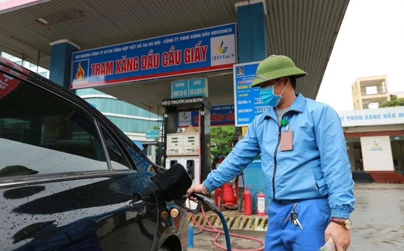 Bộ Công Thương điều chỉnh giá xăng dầu từ 15h ngày 7/3, mức tăng cao nhất lên 8.490 đồng/lít