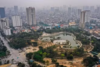 Toàn cảnh công viên Cầu Giấy nhìn từ trên cao.