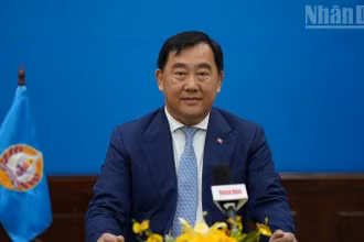 Ông Sous Yara, Người phát ngôn, Ủy viên Trung ương Đảng, Phó Trưởng ban thứ nhất Ban Đối ngoại Trung ương Đảng Nhân dân Campuchia (CPP), Chủ nhiệm Ủy ban Đối ngoại, Hợp tác quốc tế và Thông tin Quốc hội Campuchia .