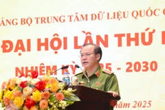 Thượng tướng Nguyễn Văn Long, Ủy viên Ban Thường vụ Đảng ủy Công an Trung ương, Thứ trưởng Công an phát biểu chỉ đạo Đại hội. (Ảnh: PHẠM CƯỜNG)
