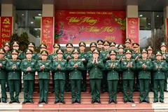 Đại tướng Nguyễn Trọng Nghĩa và lãnh đạo, chỉ huy, đại diện các đơn vị thuộc Binh chủng Thông tin liên lạc.