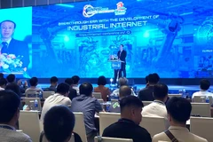 Phó Giám đốc Trung tâm Internet Việt Nam Nguyễn Trường Giang phát biểu khai mạc phiên toàn thể hội nghị.