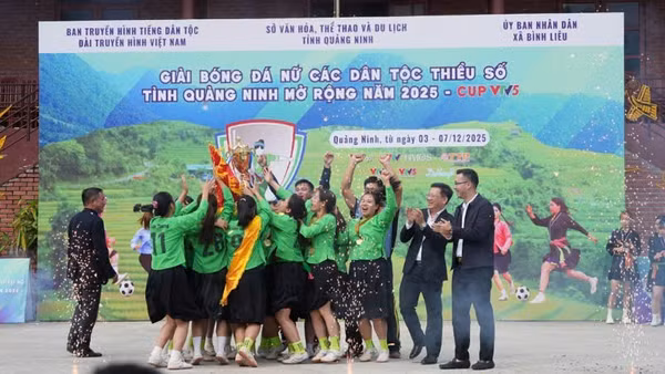 Đội bóng đá nữ Lâm Thượng (Lào Cai) vô địch Giải Bóng đá nữ các dân tộc thiểu số tỉnh Quảng Ninh mở rộng năm 2025 - Cúp VTV5. 