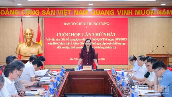 Quang cảnh cuộc họp. (Ảnh: BẢO LONG)