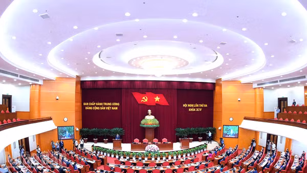 Quang cảnh phiên bế mạc Hội nghị lần thứ ba Ban Chấp hành Trung ương Đảng Cộng sản Việt Nam khóa XIV. (Ảnh: ĐĂNG KHOA)