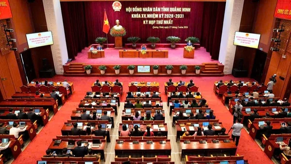 Quang cảnh kỳ họp.