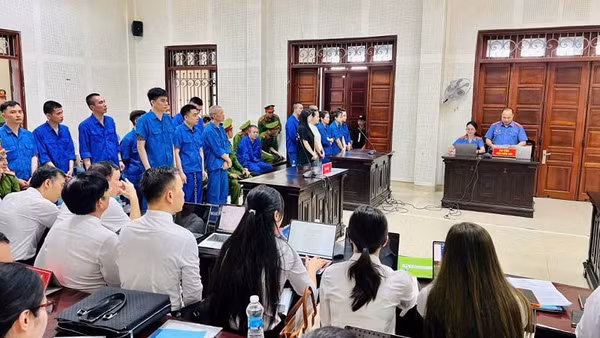 Quang cảnh phiên tòa.