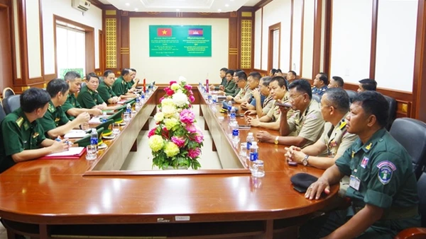 Quang cảnh buổi làm việc.