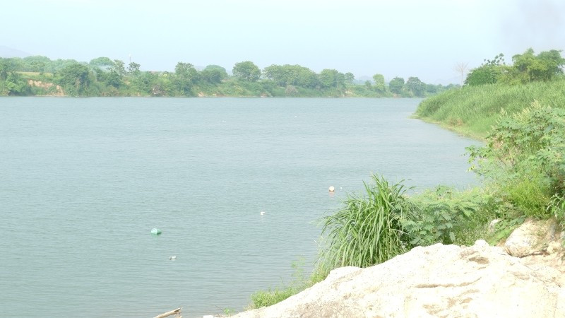 Mỏ cát bên bờ sông Mã. 4-dscf8359.jpg