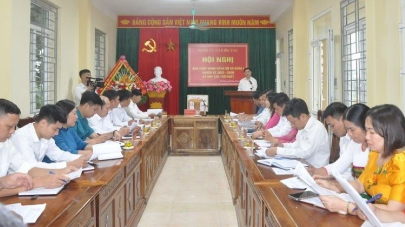 Các địa phương tổ chức Hội nghị Ban Chấp hành Đảng bộ xã khóa I, kỳ họp lần thứ nhất. 207d2083731t79611l0.jpg
