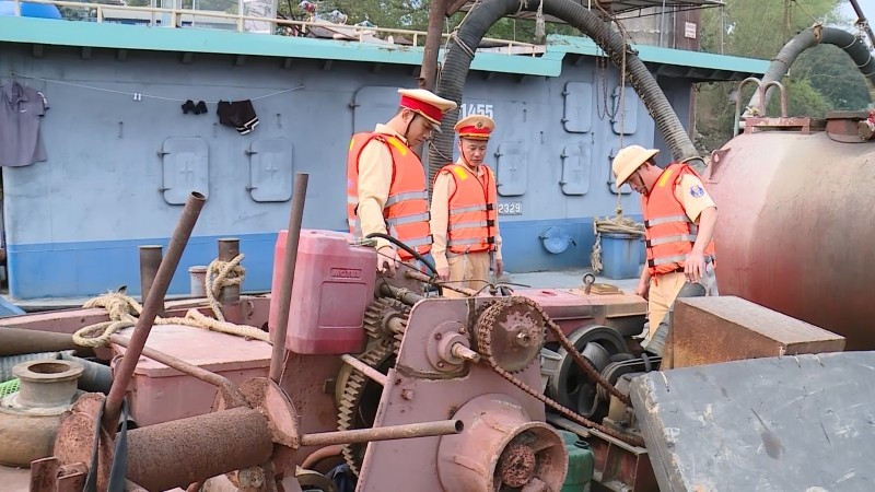 Nhiều phương tiện bơm, hút, vận chuyển cát không đủ điều kiện hoạt động. screenshot-2025-06-05-174217.jpg