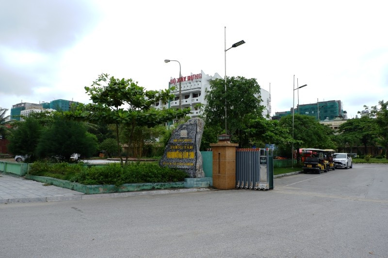 Khách sạn Bộ Xây dựng vắng lặng tại vị trí đắc địa. dscf8422.jpg