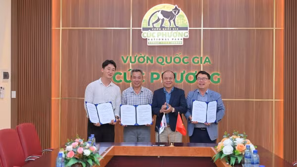Ký Biên bản ghi nhớ hợp tác bảo vệ môi trường và cứu hộ động vật hoang dã giai đoạn 2026-2029.