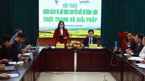 Toàn cảnh Hội thảo “Chính sách và mô hình chuyển đổi số nông thôn: Thực trạng và giải pháp” sáng 25/12.