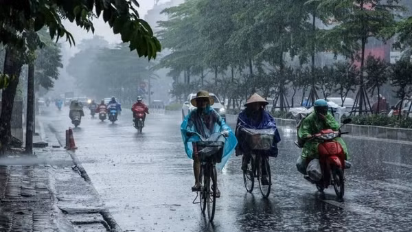 Trung tâm Dự báo Khí tượng Thủy văn quốc gia cho biết, gió mùa Đông Bắc sắp ảnh hưởng nước ta, gây mưa dông diện rộng ở miền bắc và khu vực từ Thanh Hóa đến thành phố Huế.