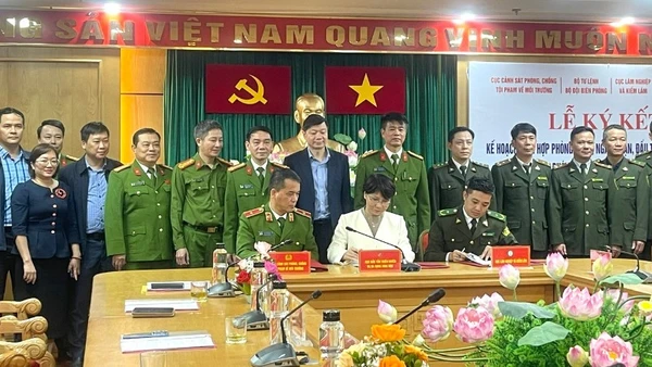 Lễ ký kết Kế hoạch phối hợp trong phòng, chống tội phạm và vi phạm pháp luật về đa dạng sinh học giai đoạn 2025-2030.