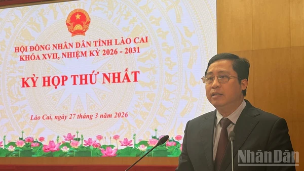 Đồng chí Dương Quốc Huy, Ủy viên Trung ương Đảng, Bí thư Tỉnh ủy phát biểu tại kỳ họp. (Ảnh: THANH SƠN)