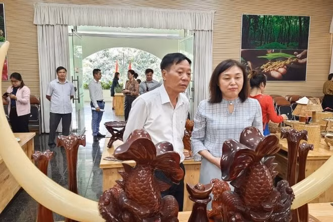 Doanh nghiệp trưng bày sản phẩm hàng thủ công mỹ nghệ được tổ chức tại Thành phố Hồ Chí Minh.